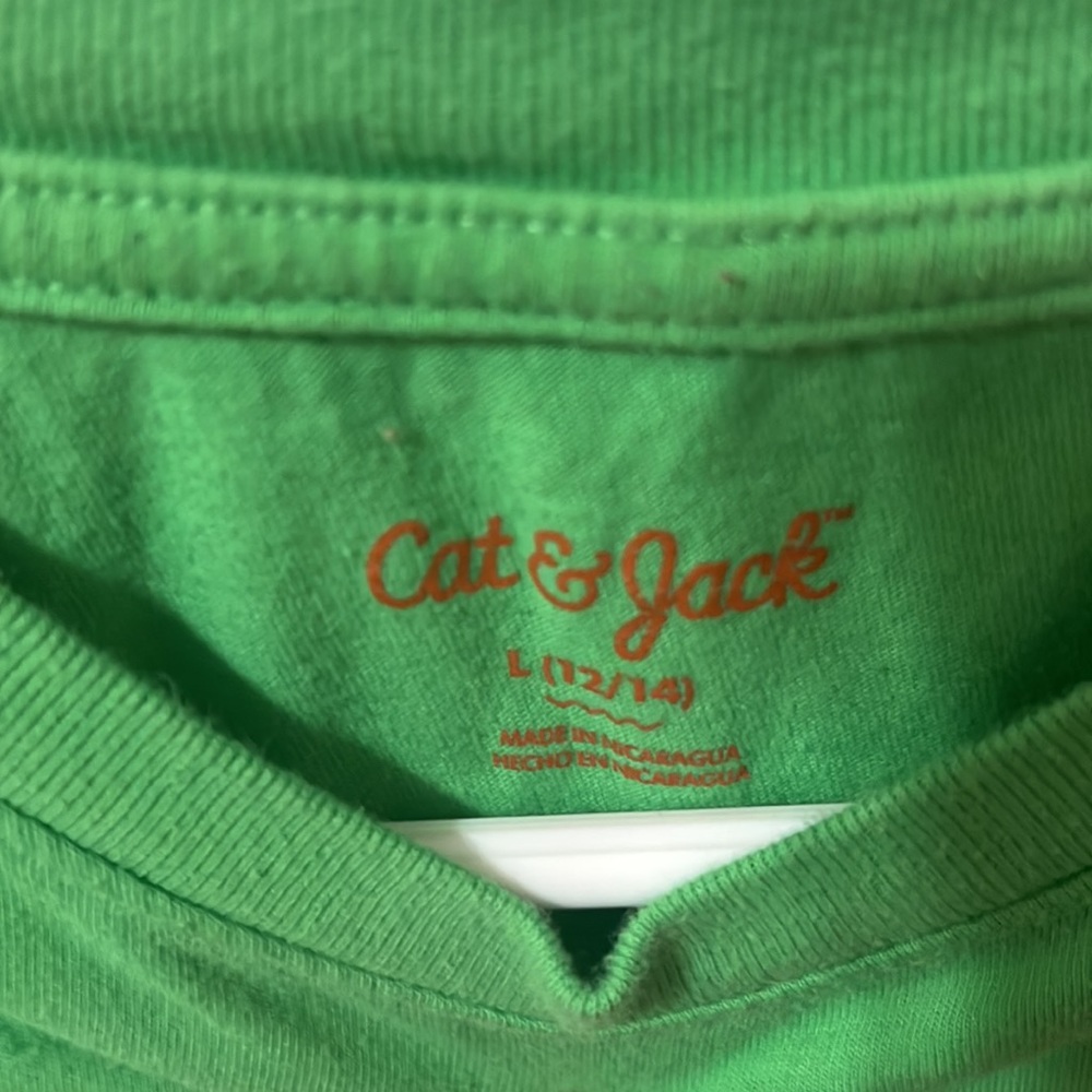 Green - Picture 2 of 4